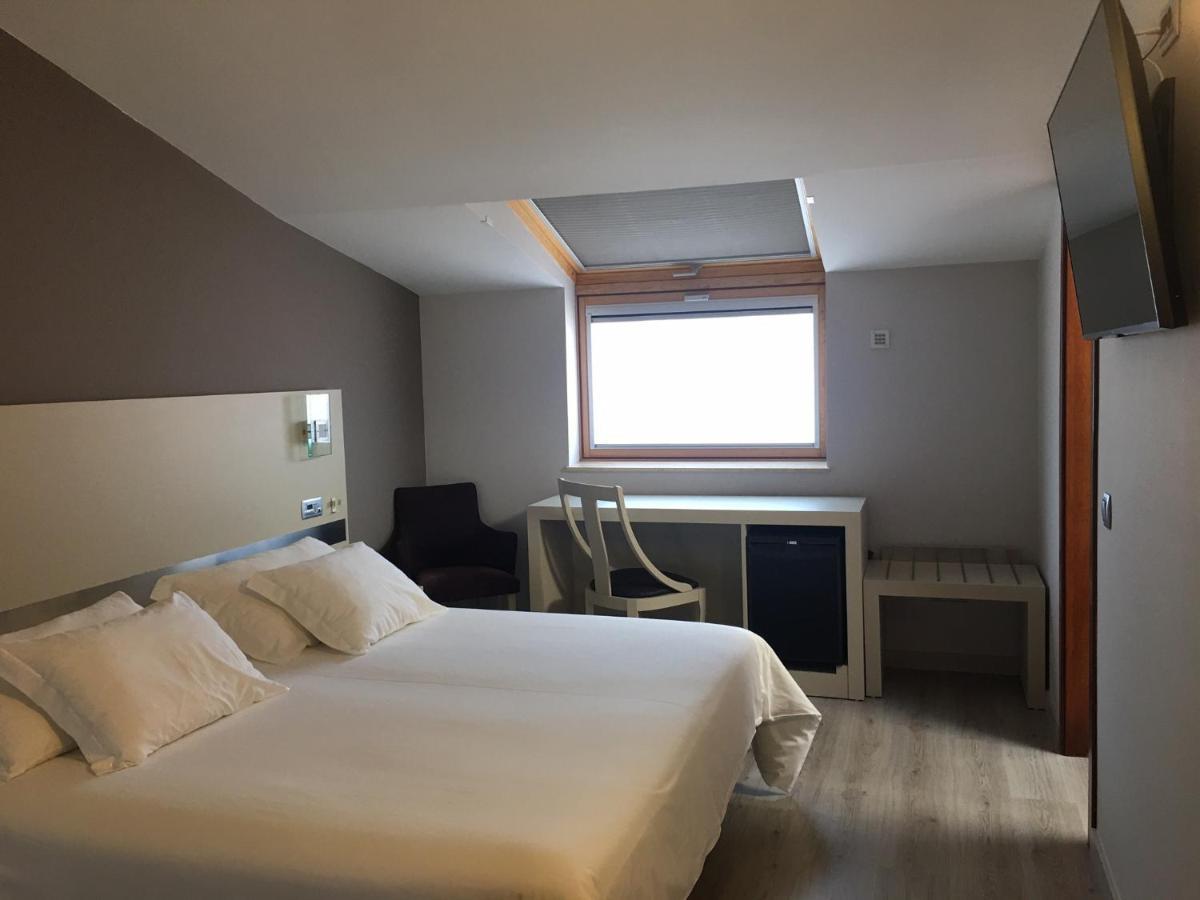 Hotel Puente De La Toja Эль-Грове Экстерьер фото